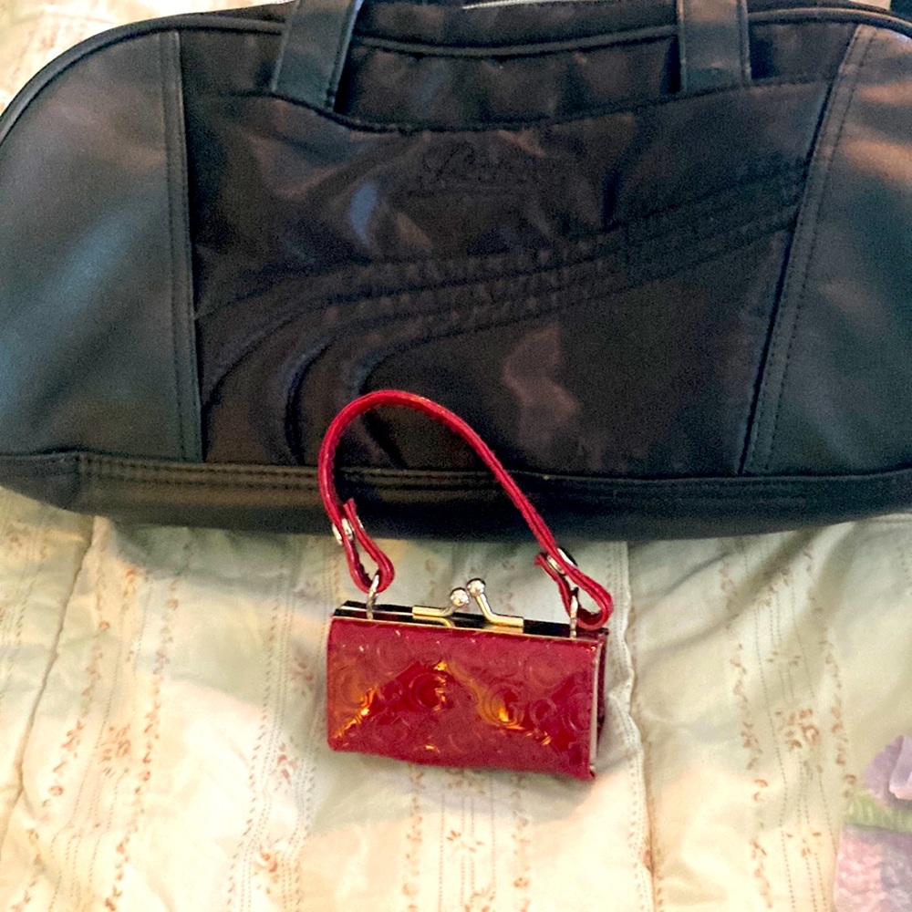 Very small purse/ change purse